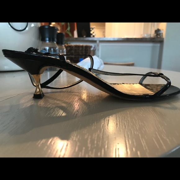 Size 7 Manolo Blahnik leather sandals - Picture 4 of 6